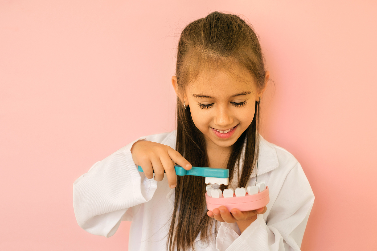How to Maintain Healthy Teeth and Gums For Your Child